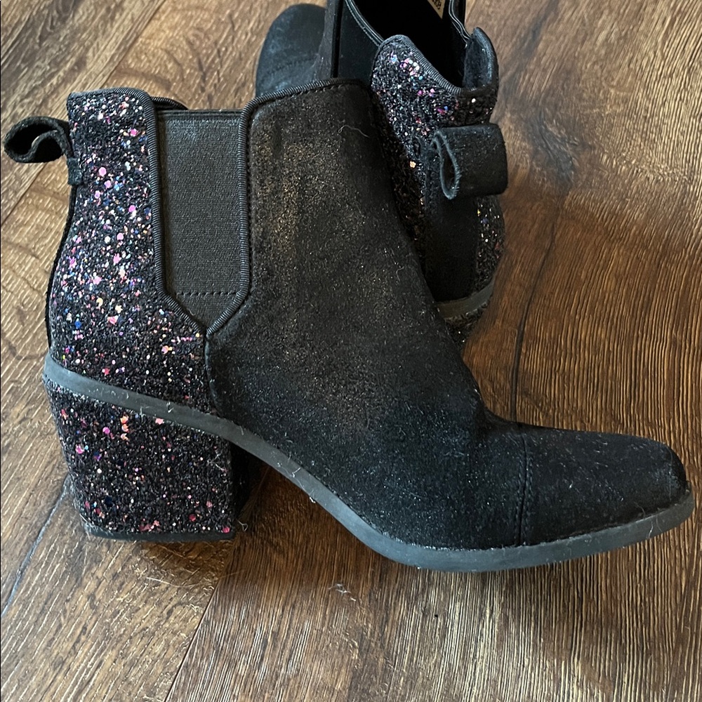 Black Glitter Ankle Boots by Toms - Picture 4 of 5